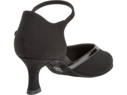 Die Tanzschuhe haben einen 5cm Absatz, der ebenfalls mit Nubuk überzogen ist.